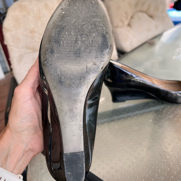 Arturo Chiang dressed wedge in black patent - Picture 3 of 4